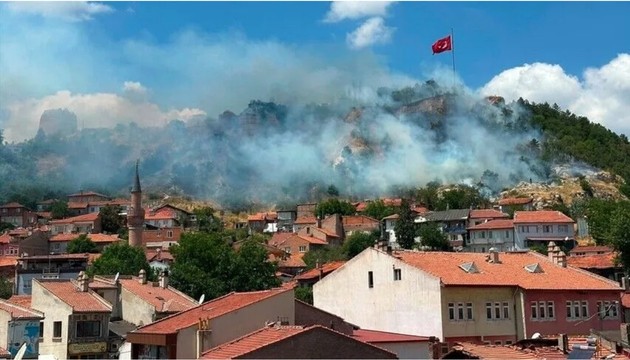  Tarihi kalede yangın